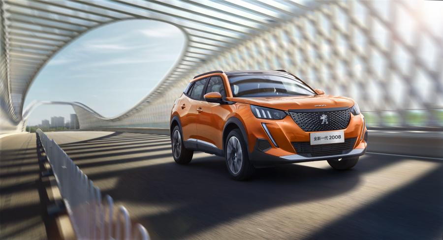  Peugeot 2008 2020 года  (CN) (фото 1 из 16)